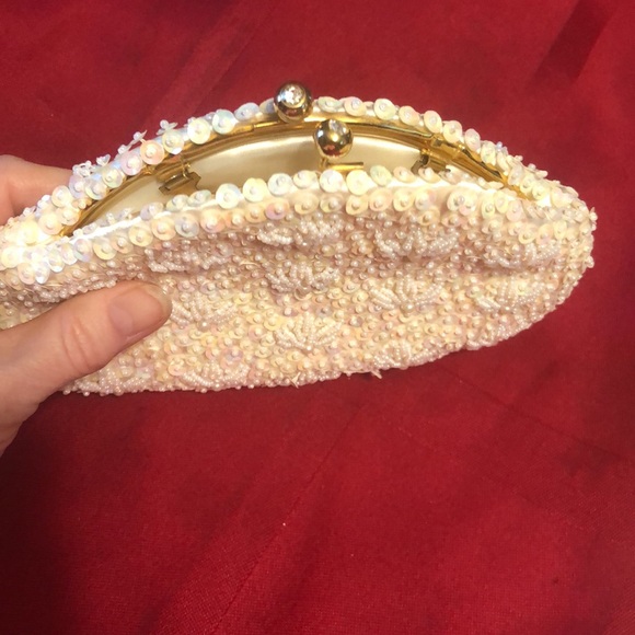 PreOwned-Vintage “Goldco” Satin with sequins & small white pearl beads-so shiny - Picture 5 of 8